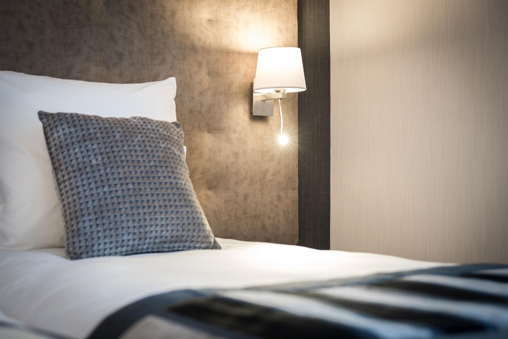 Hotel Le Rive Droite & Spa Lourdes Bagian luar foto