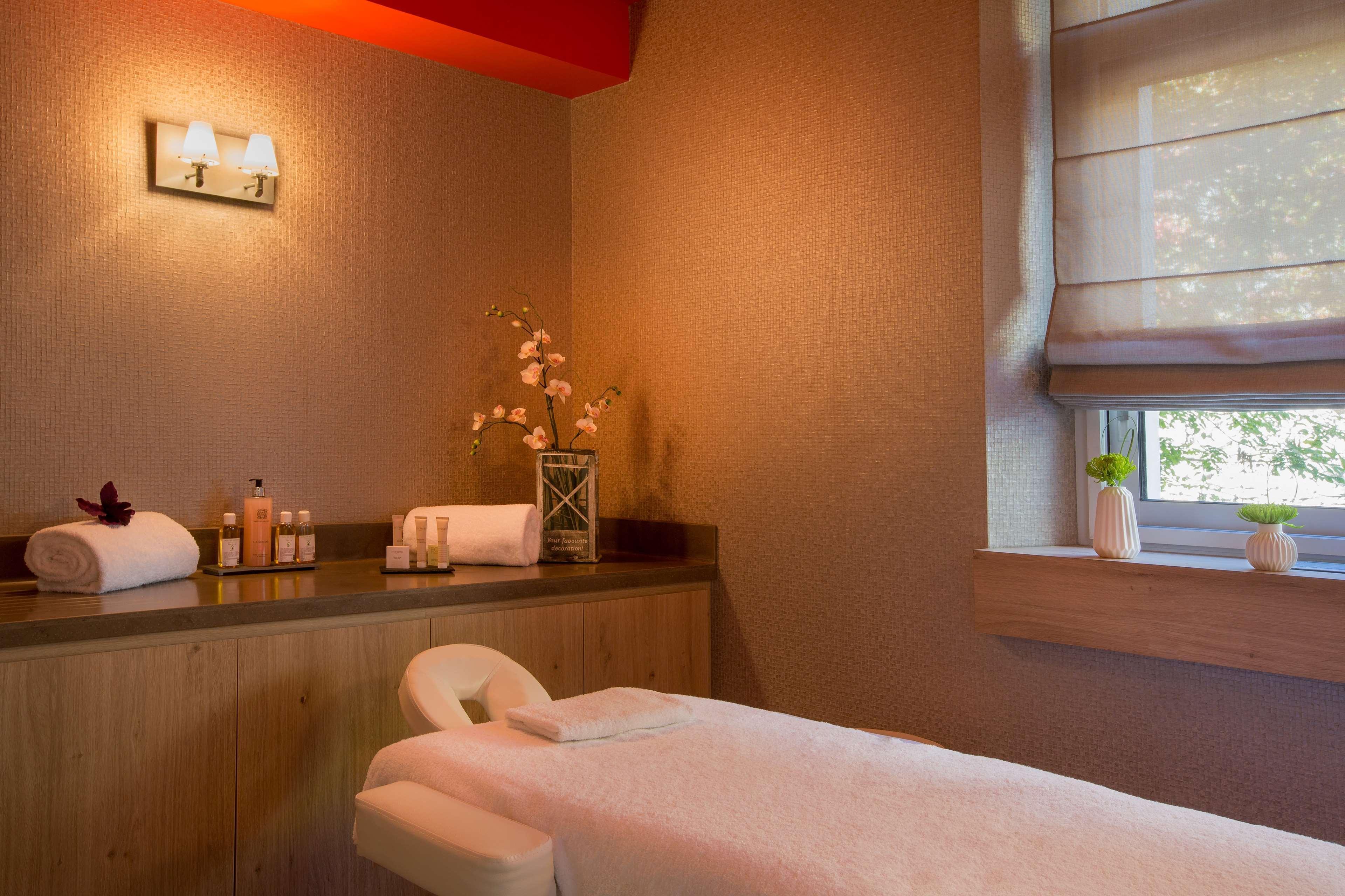 Hotel Le Rive Droite & Spa Lourdes Bagian luar foto
