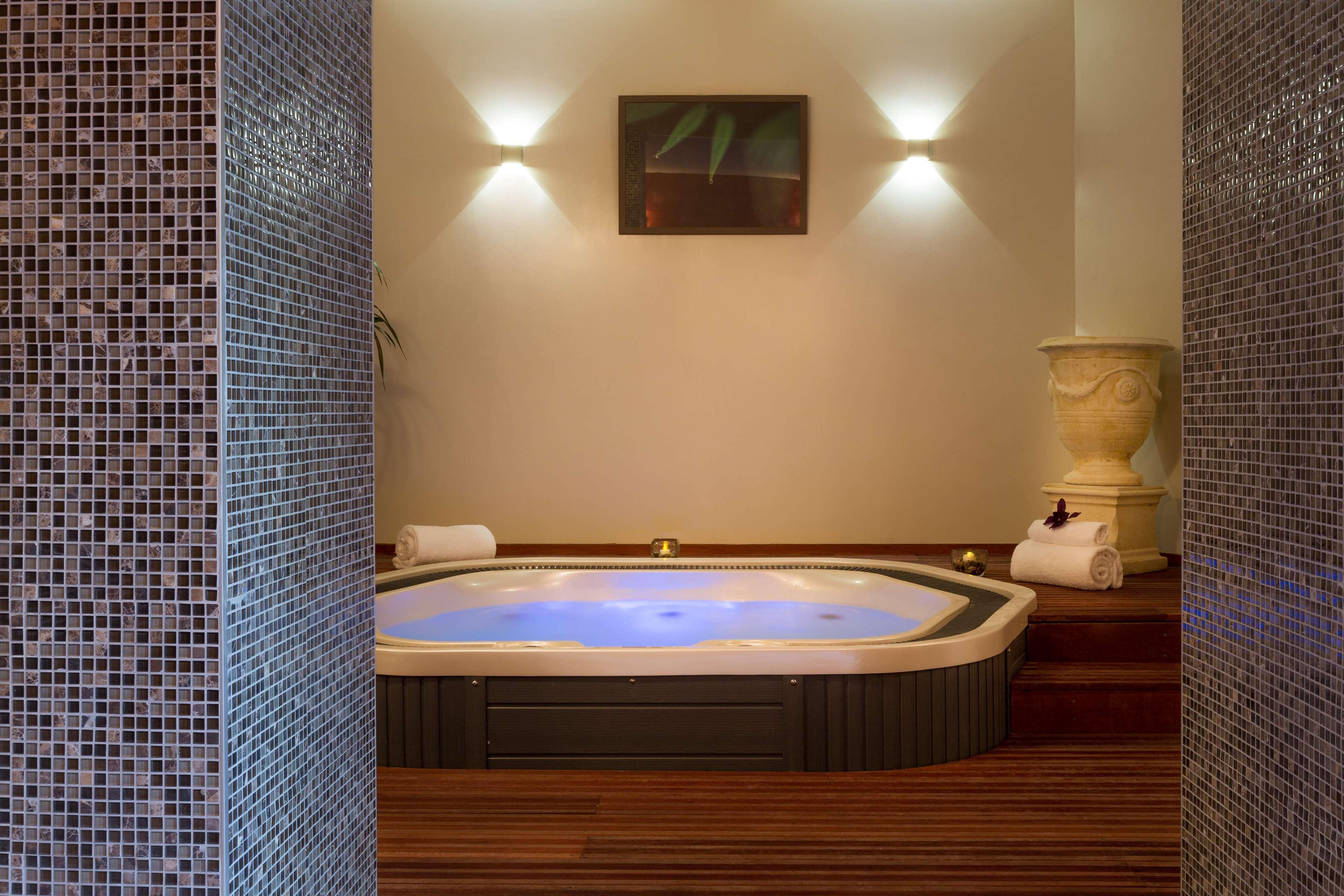 Hotel Le Rive Droite & Spa Lourdes Bagian luar foto